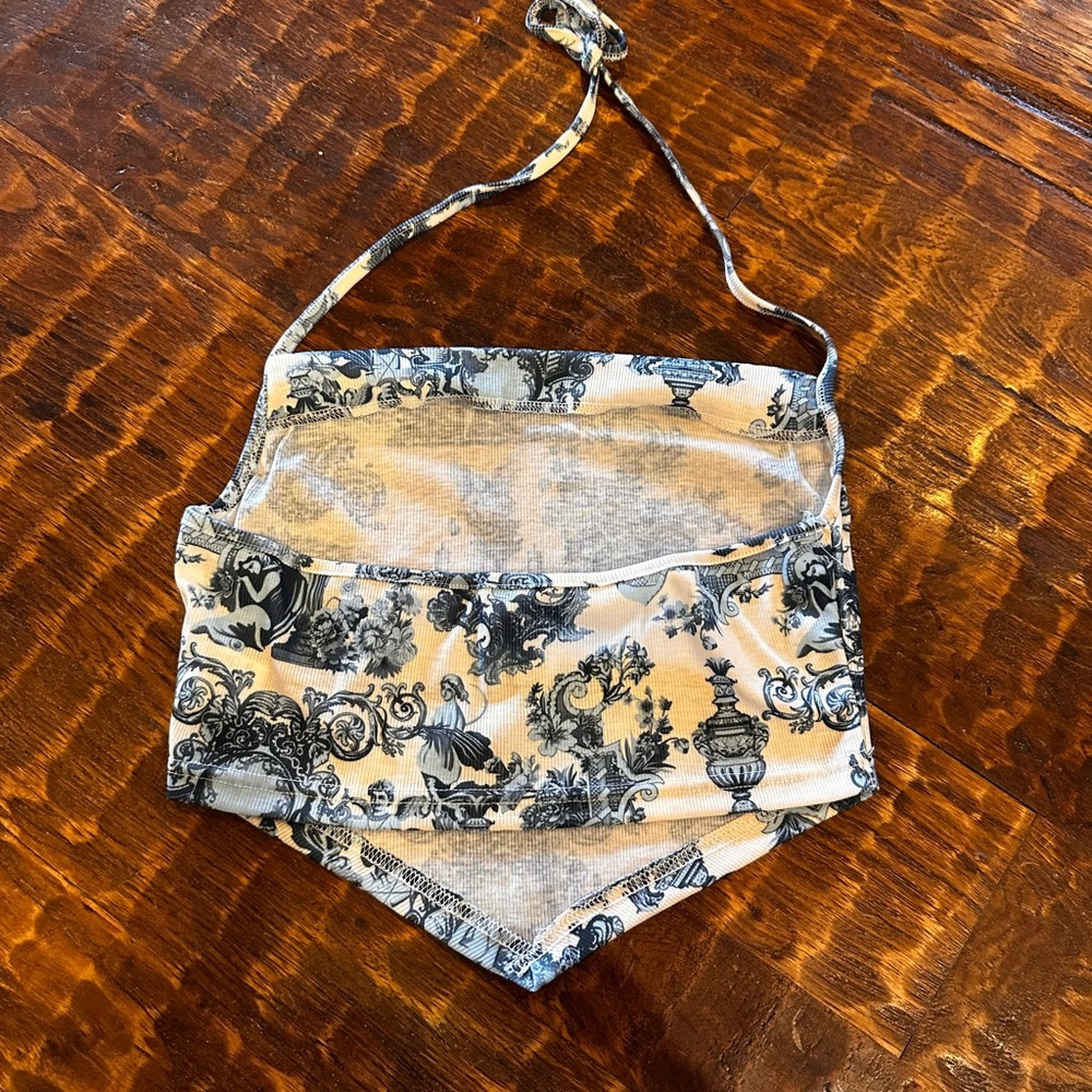 Patterned Halter Top - Picture 5 of 5